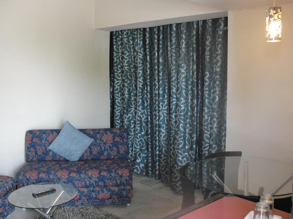 Oyo 15791 Flagship Hotel Executive Hazratganj Lucknow Exterior foto
